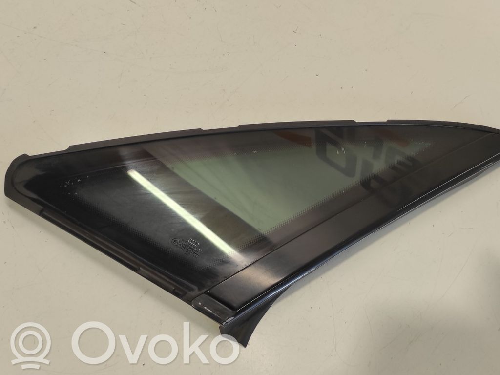 Audi A8 S8 D2 4D Rear side window 