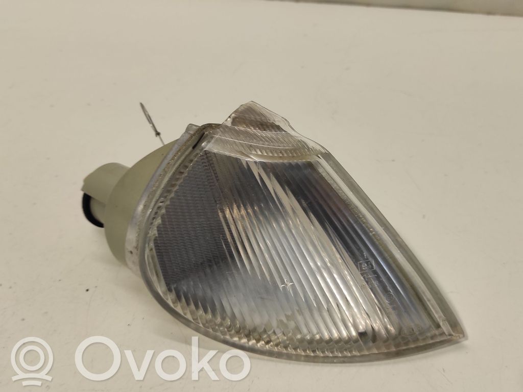 Renault Laguna I Kierunkowskaz przedni 