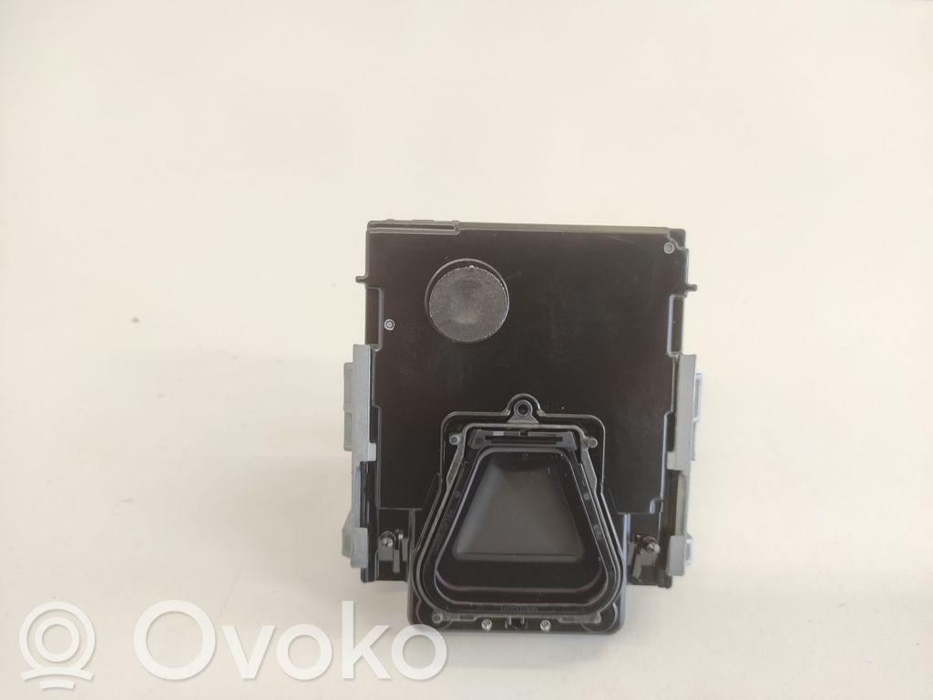 Audi Q7 4M Windshield/windscreen camera 