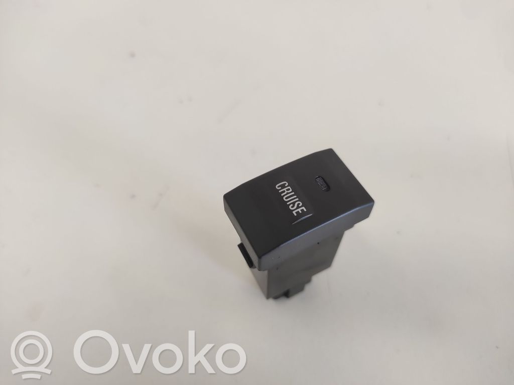 KIA Sorento Cruise control switch 
