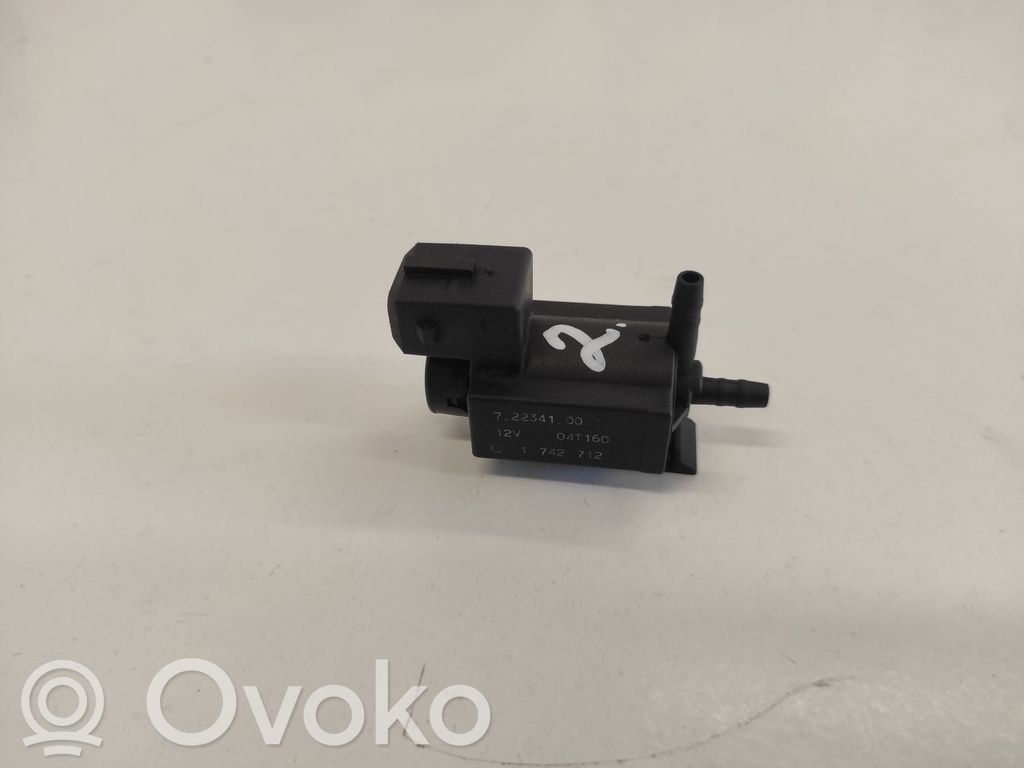 BMW X3 E83 Włącznik elektromagnetyczny rozrusznika / Solenoid 
