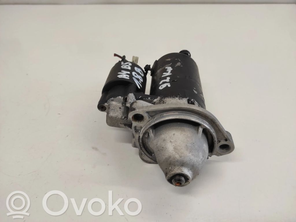 Audi A4 S4 B5 8D Starteris 