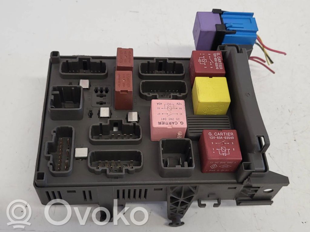 Módulo de fusible   8200004201E,518831011,180304