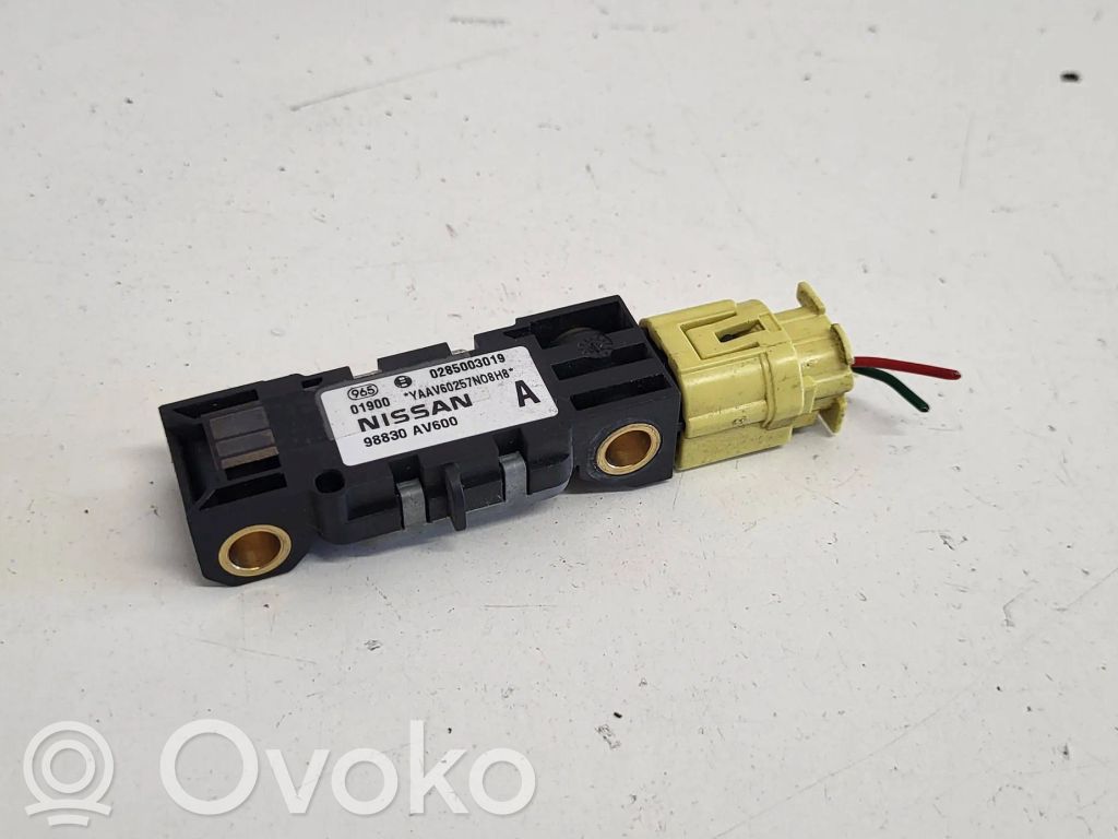 Nissan Primera Oro pagalvių smūgio daviklis 