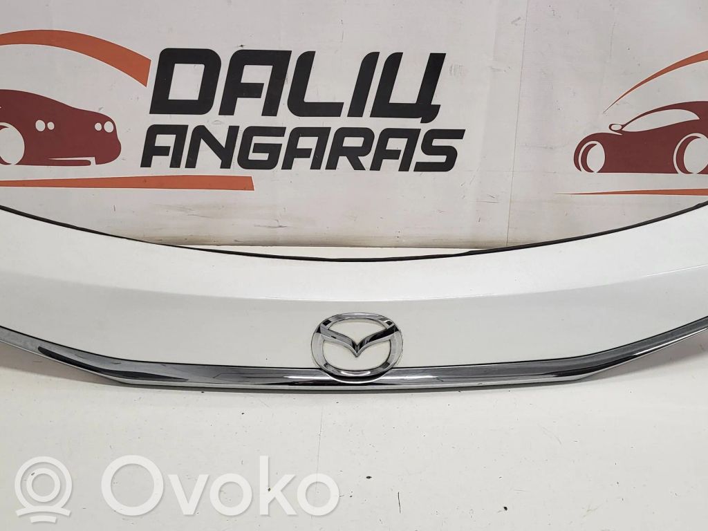 Tailgate trim   GHP950810