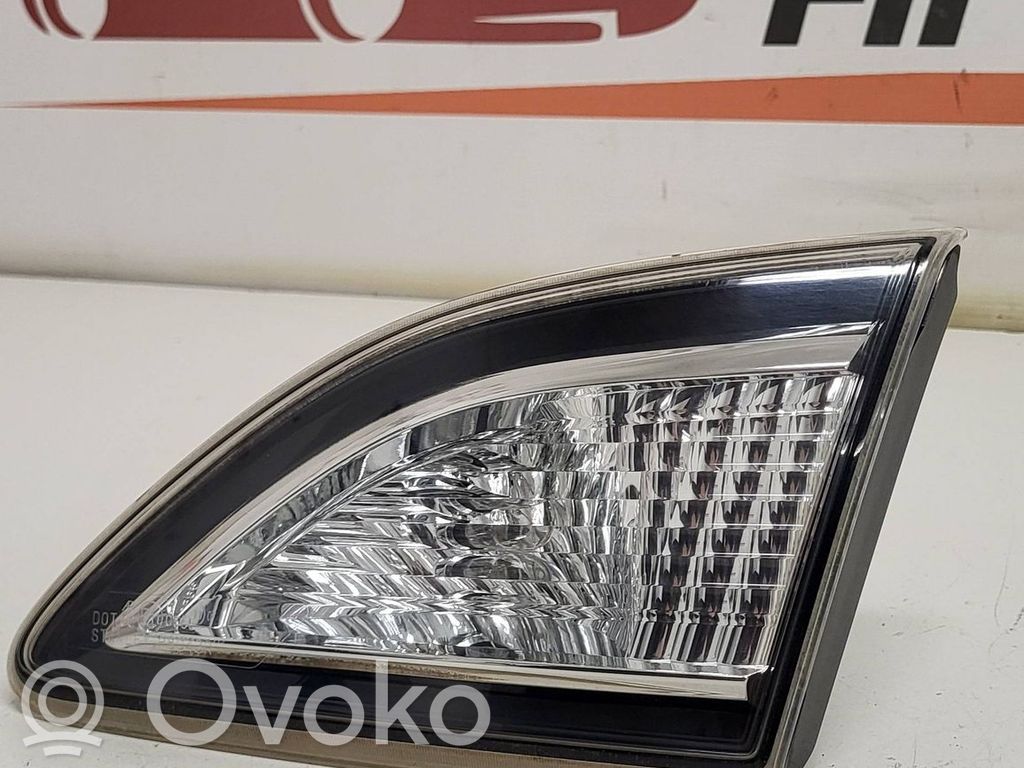Mazda 3 II Takaluukun takavalot 