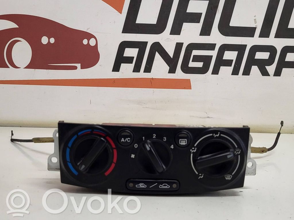 Mazda MPV II LW Climate control unit 