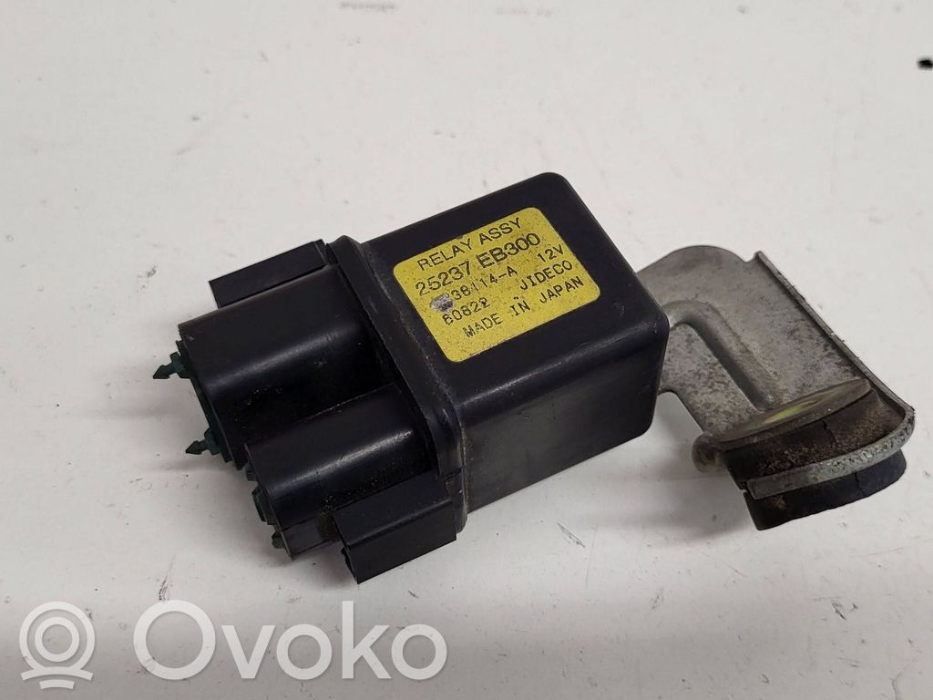 Nissan Pathfinder R51 Przekaźnik / Modul układu ogrzewania wstępnego 