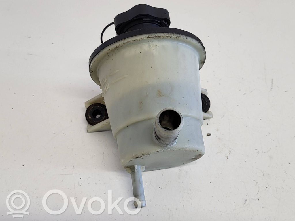 Ohjaustehostimen nestesäiliö   3L843531AA,M536A