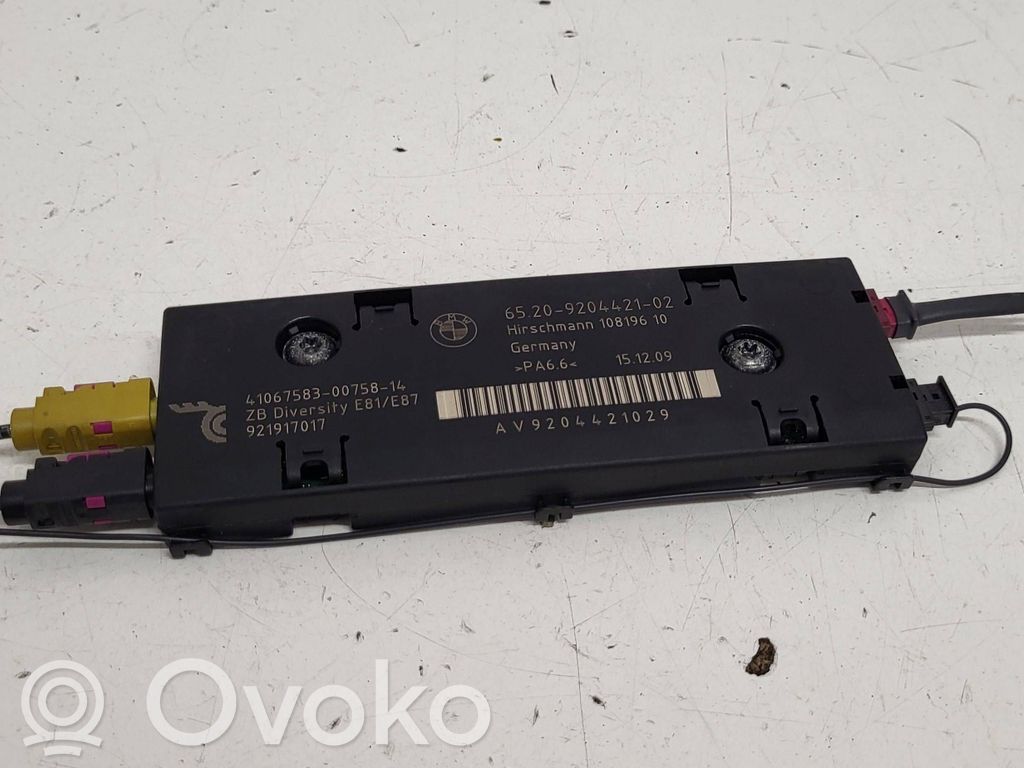 BMW 1 E81 E87 Antenos stiprintuvas 
