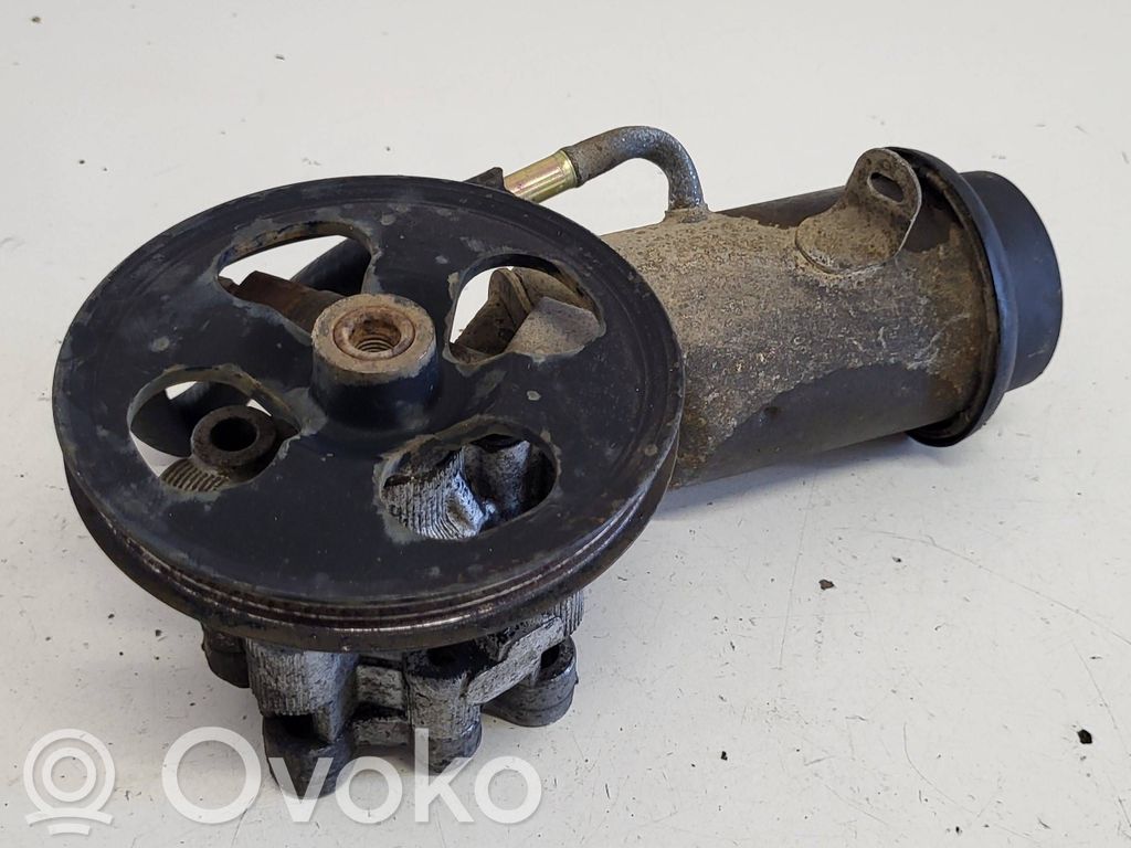 Toyota Yaris Power steering pump 