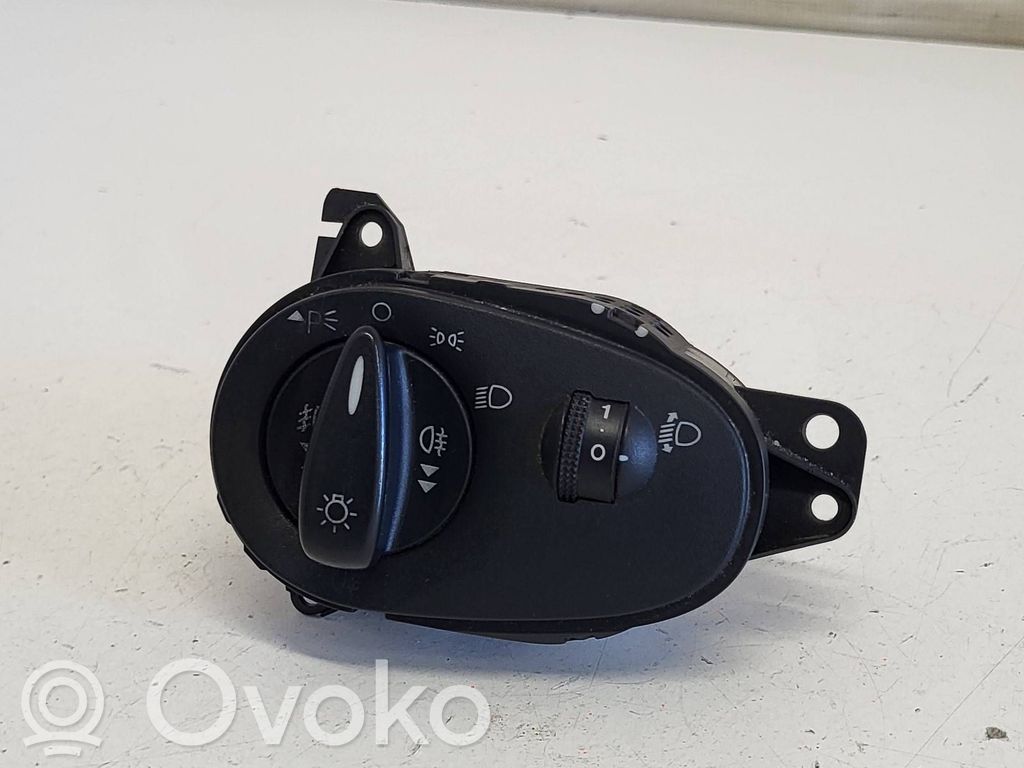 Ford Focus Light switch 
