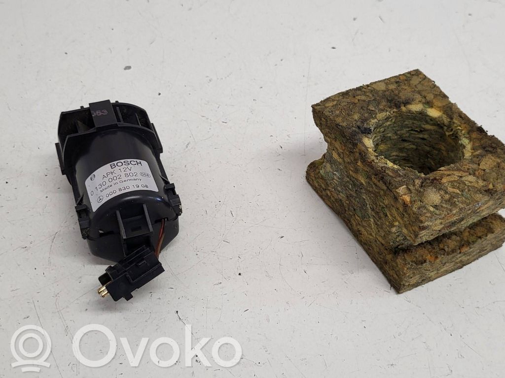 Mercedes-Benz E W124 Interior temperature sensor 