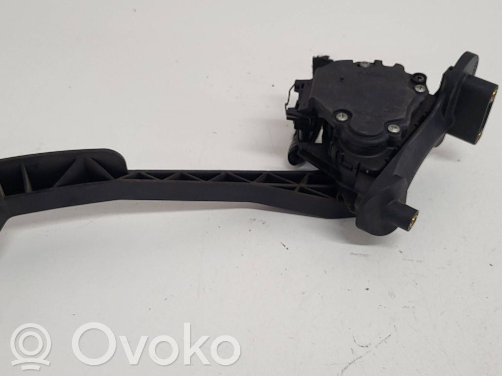 Volvo S60 Pedał gazu / przyspieszenia 