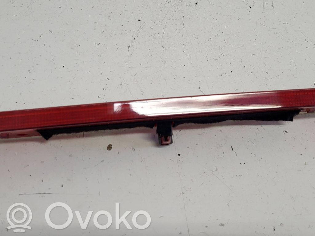 Audi A4 S4 B6 8E 8H Trzecie światło stop 