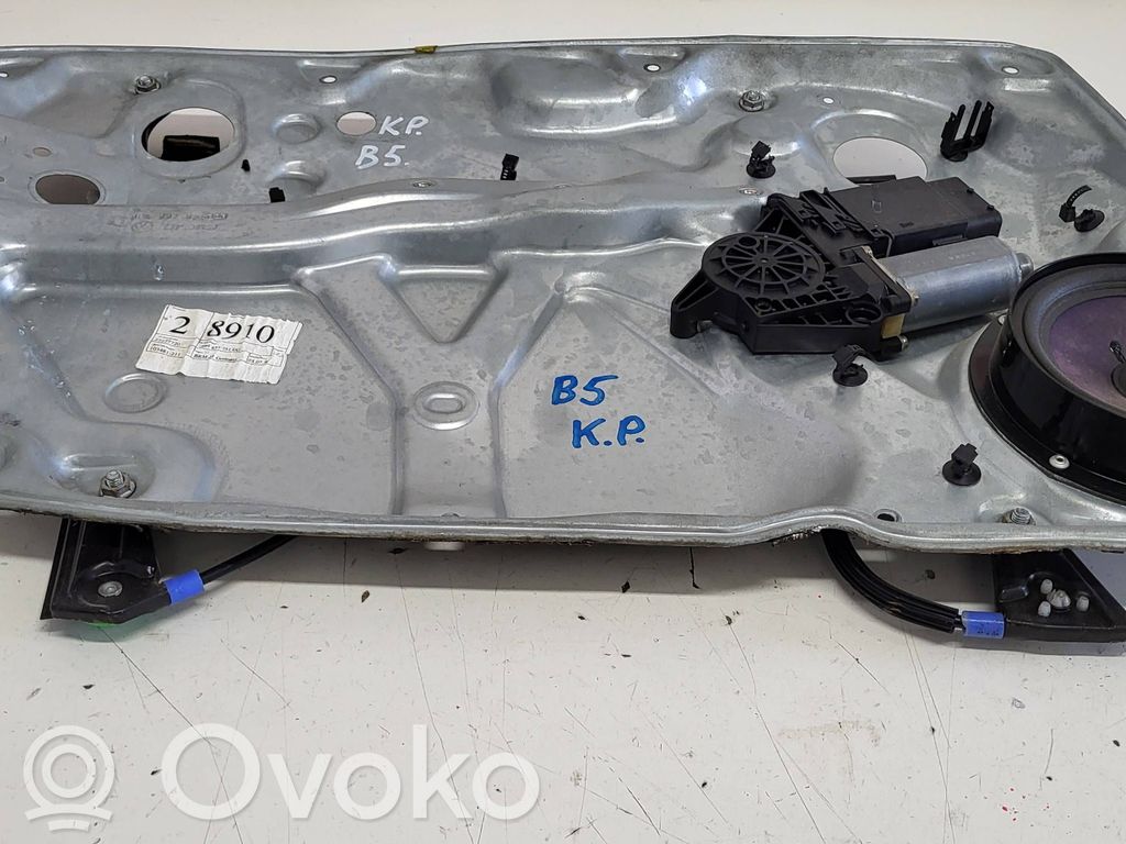 Volkswagen PASSAT B5 Macara ușă față cu motor 