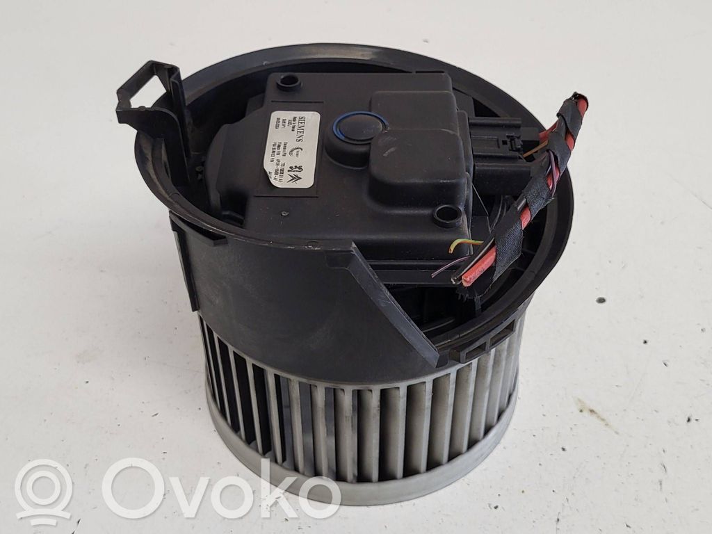 Peugeot 407 Mazā radiatora ventilators 