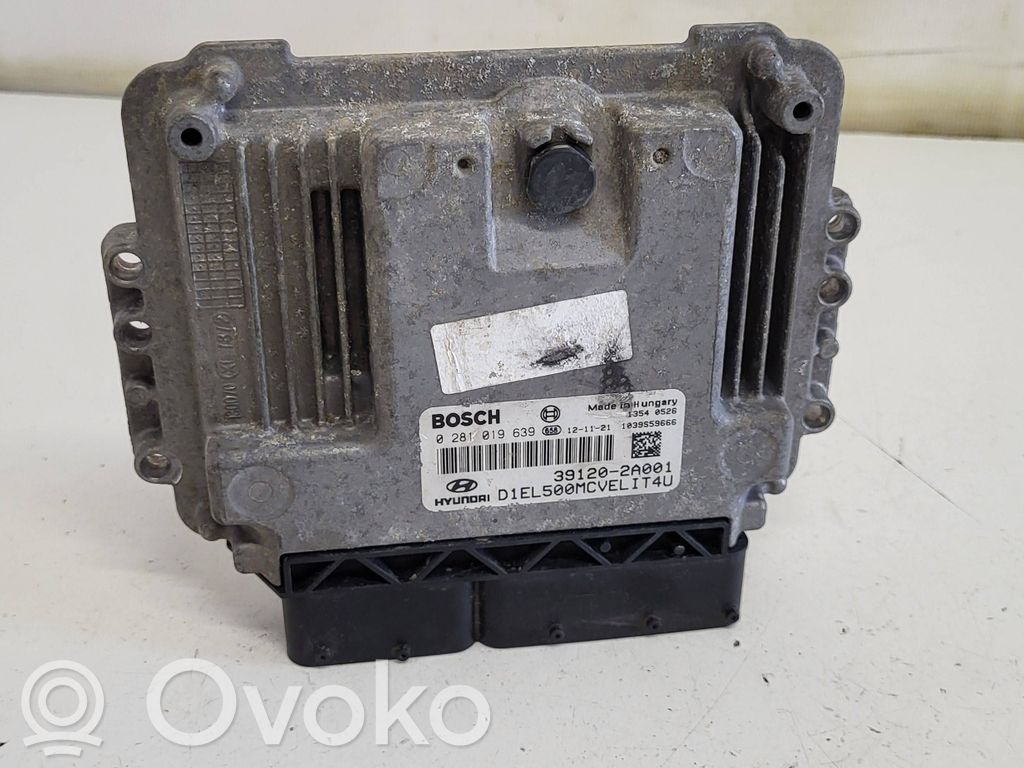 Hyundai ix35 Engine control unit/module 