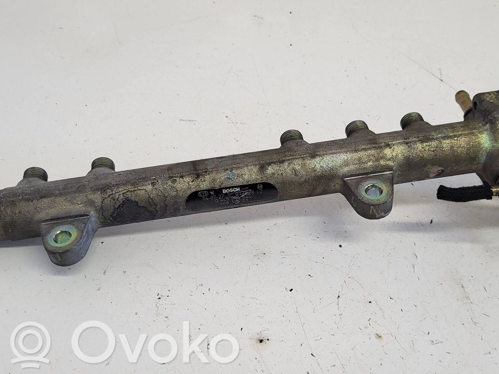 Opel Corsa C Polttoainepääputki 