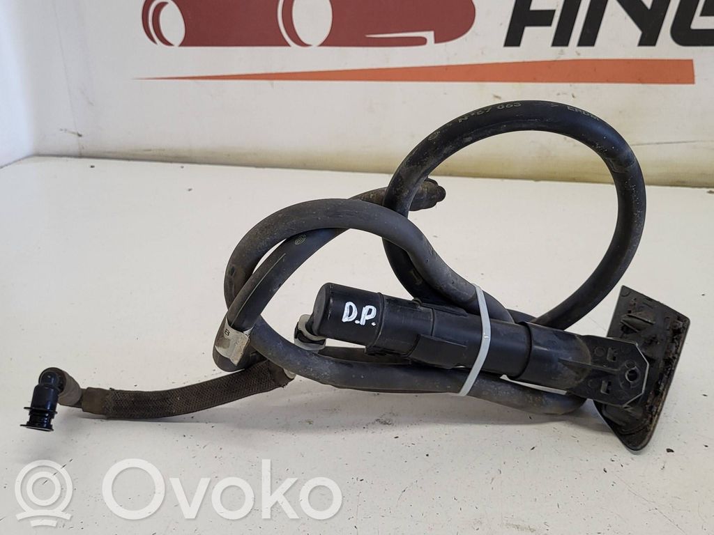 Volkswagen Golf V Dysza spryskiwacza lampy przedniej 