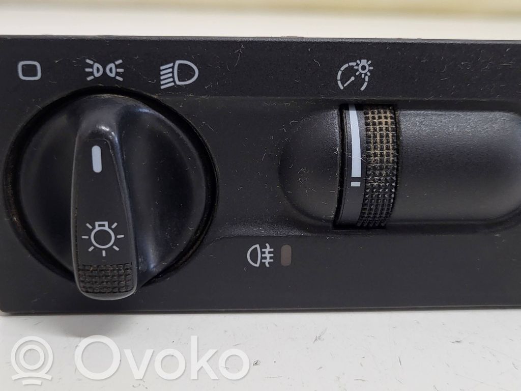 Volkswagen Golf III Interruttore luci 
