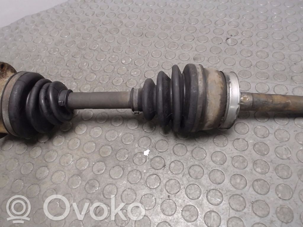 Nissan Terrano Priekinis pusašis 