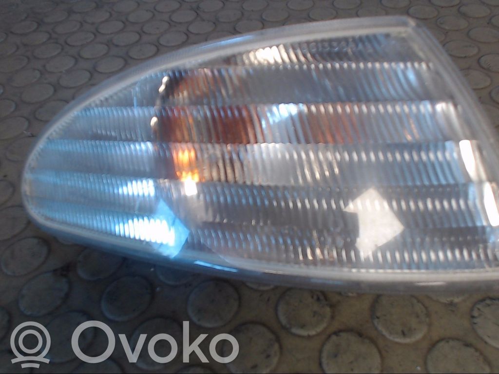 Frontblinker   6859826,1059110,6859826