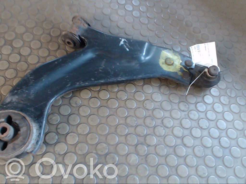 Ford Mondeo Mk III Basculă inferioară față 