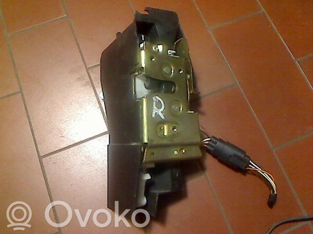 Ford Escort Zamek drzwi przednich 