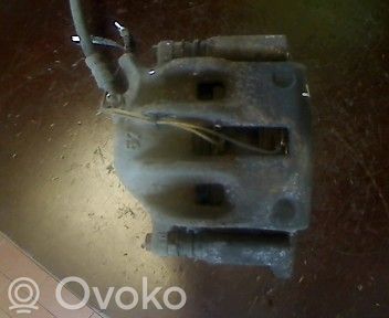 Peugeot 406 Zacisk hamulcowy przedni 