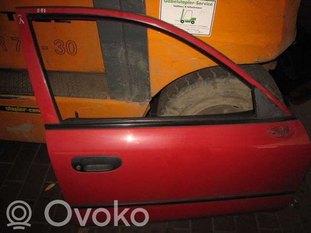 Mitsubishi Carisma Puerta delantera 