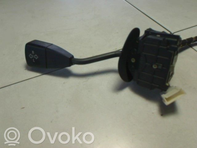 Suuntavilkun vipu   61318360907,0000