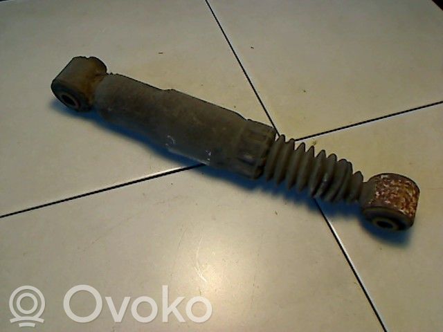 Peugeot 106 Takaiskunvaimennin