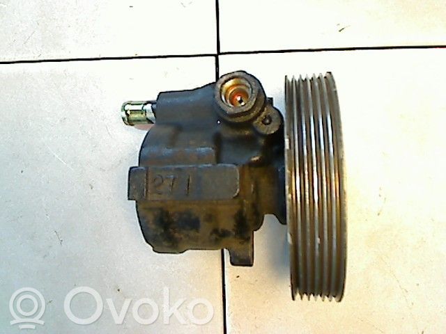 Renault Megane I Ohjaustehostimen pumppu 
