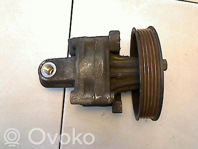 BMW 3 E36 Power steering pump 