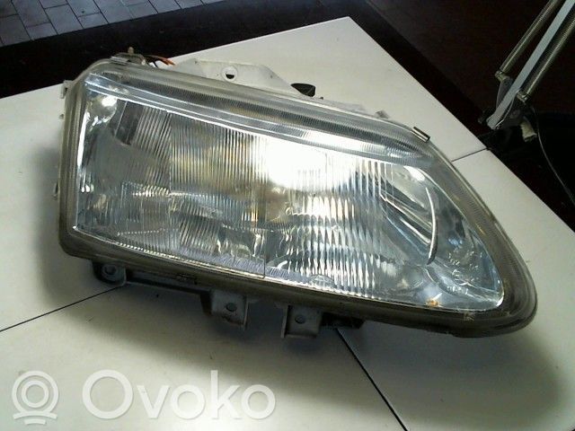 Renault Laguna I Headlight/headlamp 