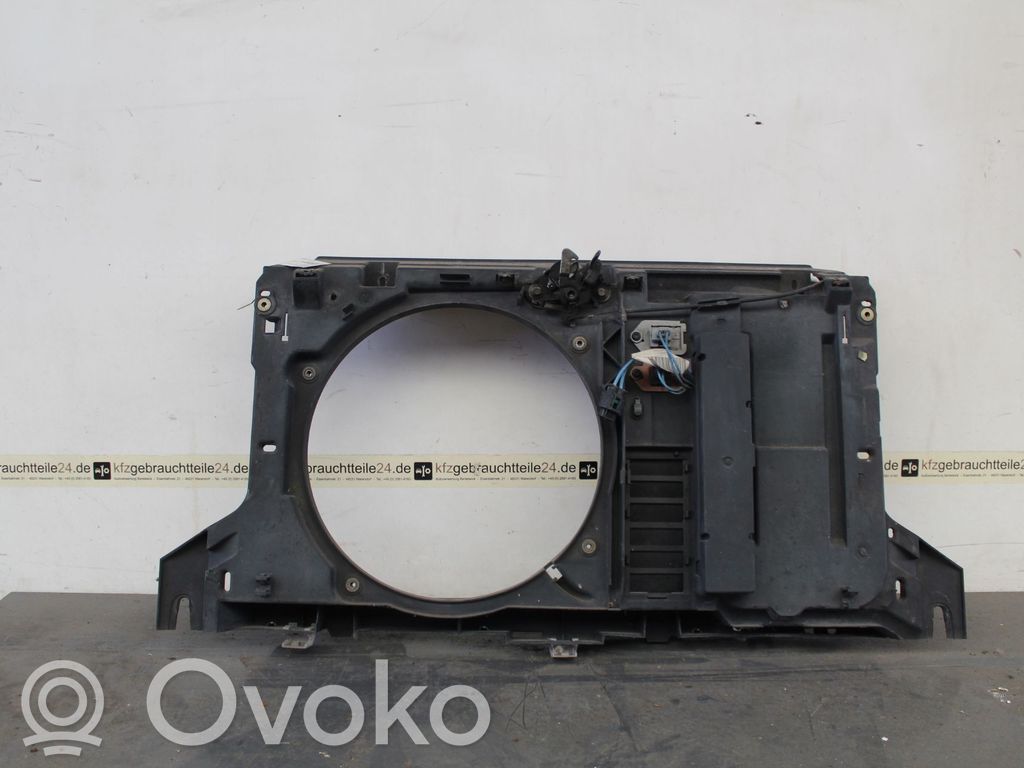 Citroen C5 Radiatoru paneļa augšējā daļa (televizors) 