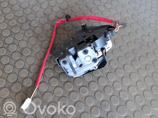 Mazda 323 Serratura portiera anteriore 