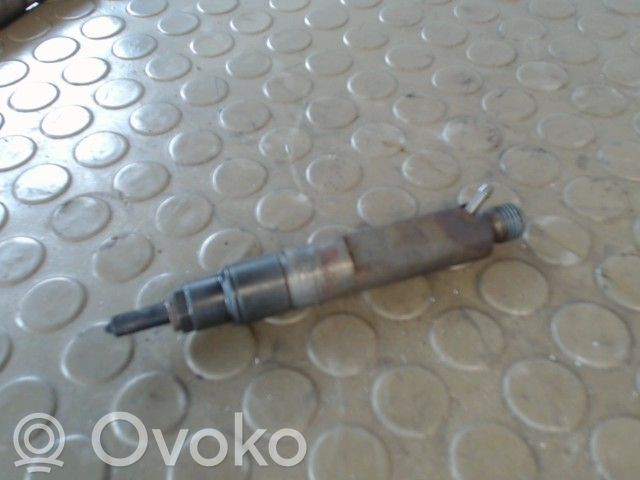 Volkswagen PASSAT B5 Injector combustibil 