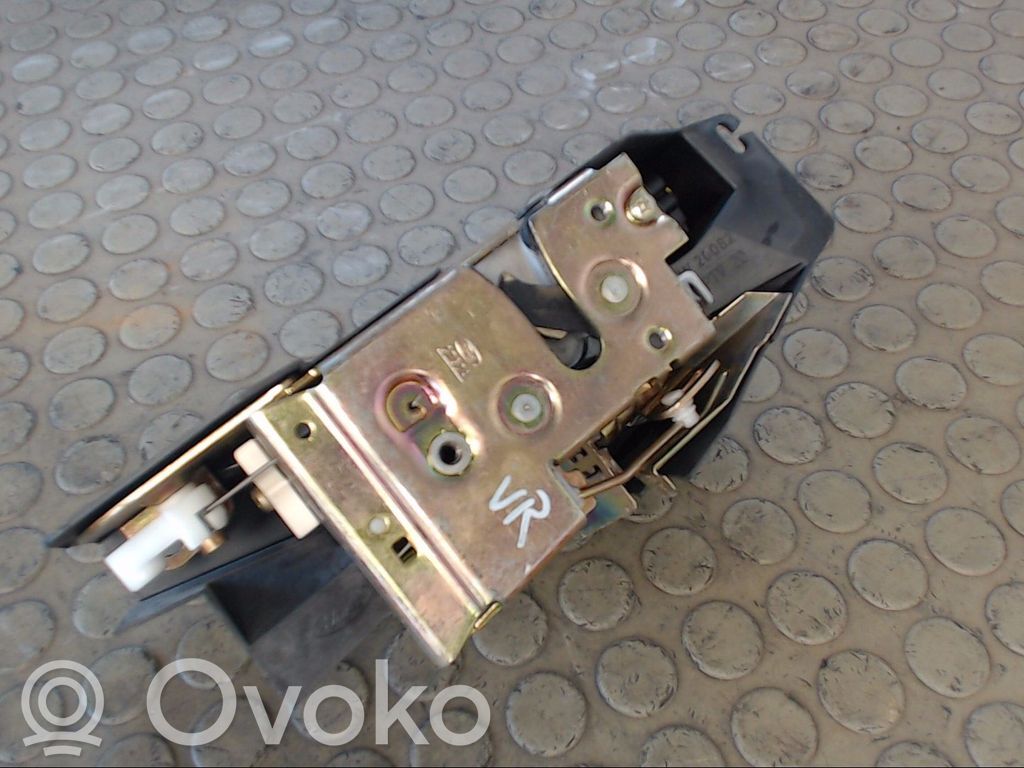 Ford Escort Zamek drzwi przednich 