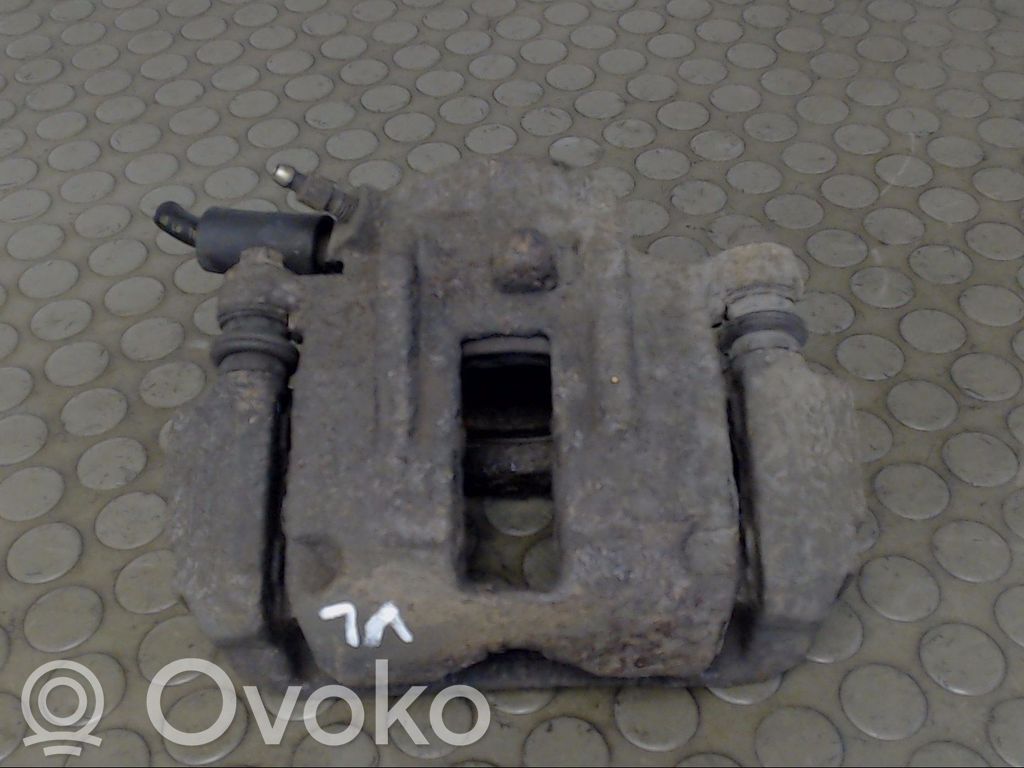 Mercedes-Benz Vaneo W414 Zacisk hamulcowy przedni 