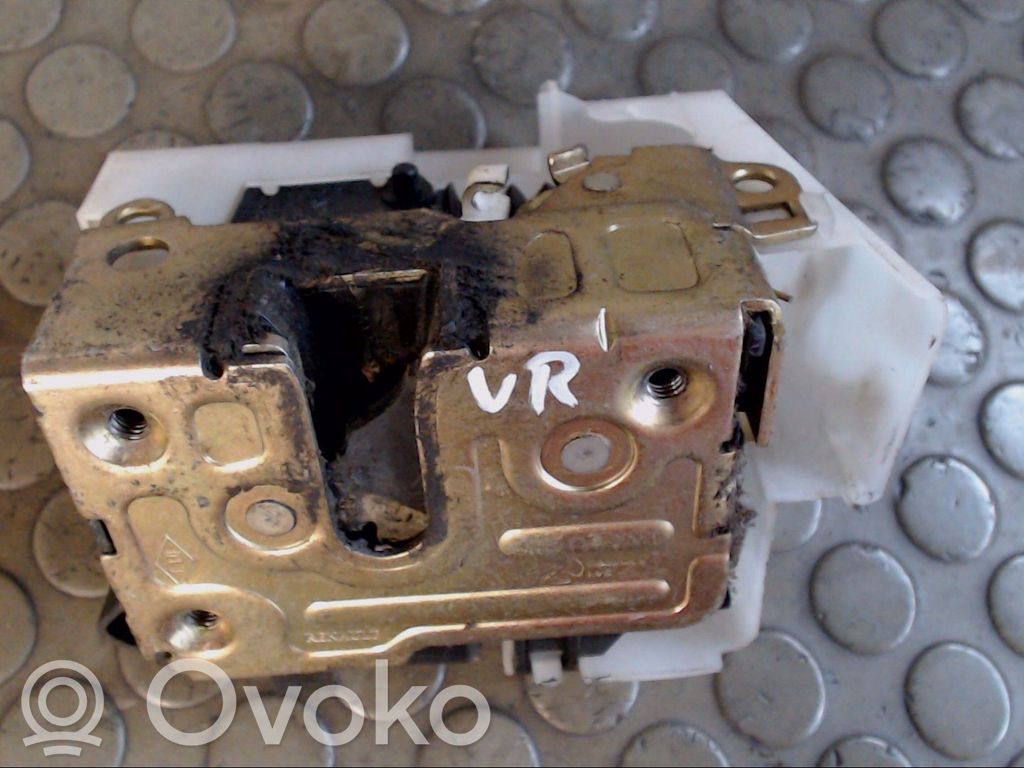 Renault Scenic I Zamek drzwi przednich 