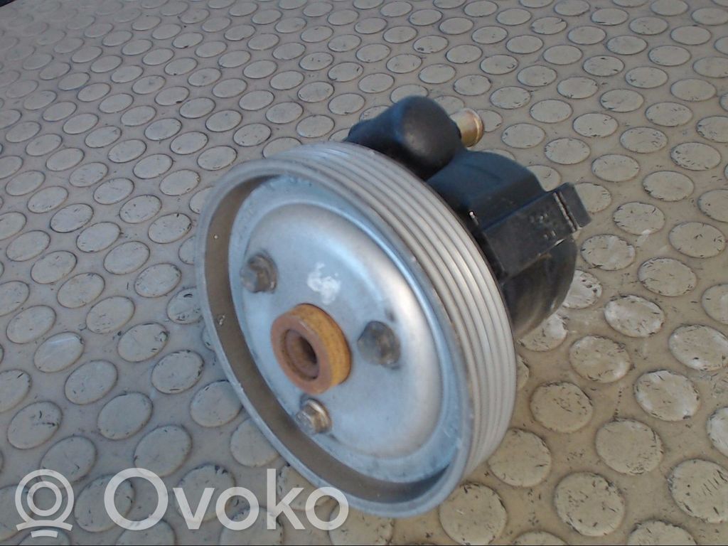 Renault Laguna I Ohjaustehostimen pumppu 