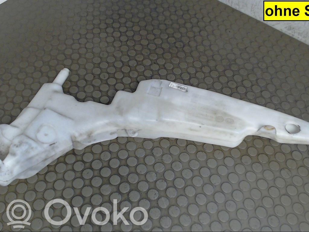 Ford Focus Langų skysčio bakelis 