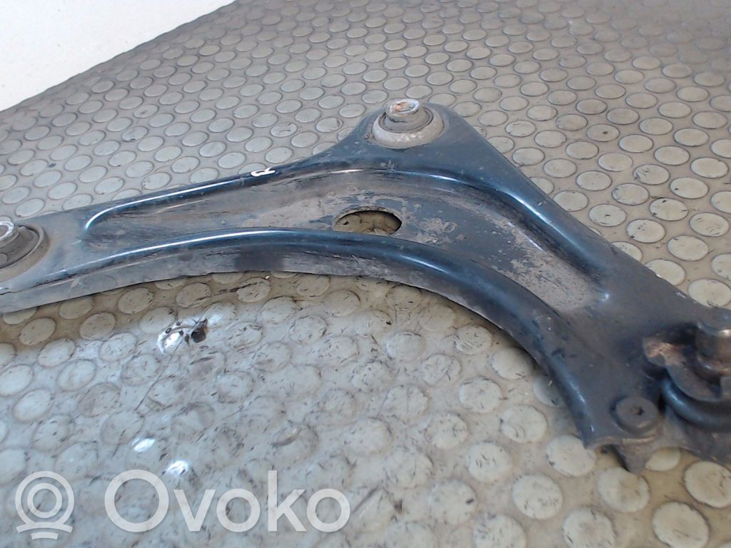 Citroen C3 Front lower control arm/wishbone 
