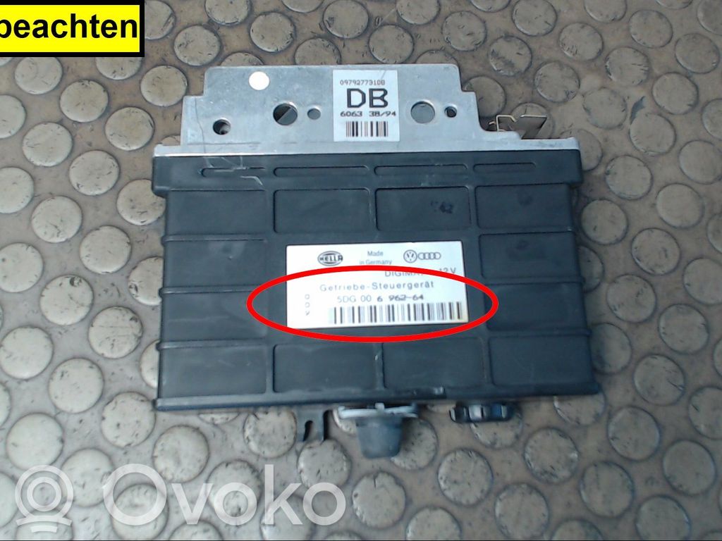 Audi 80 90 S2 B4 Gearbox control unit/module 