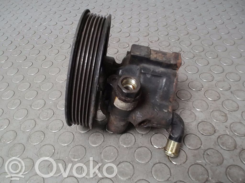 Opel Astra F Ohjaustehostimen pumppu 