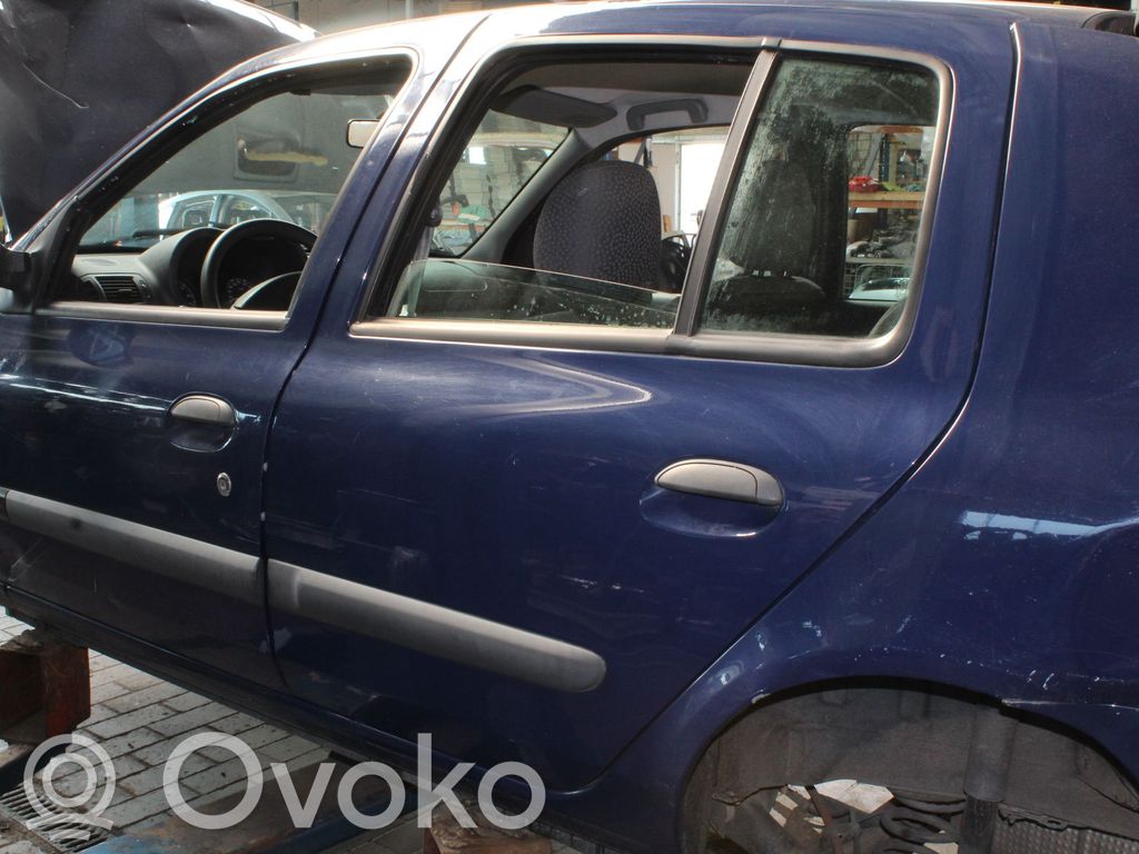 Renault Clio II Puerta trasera 