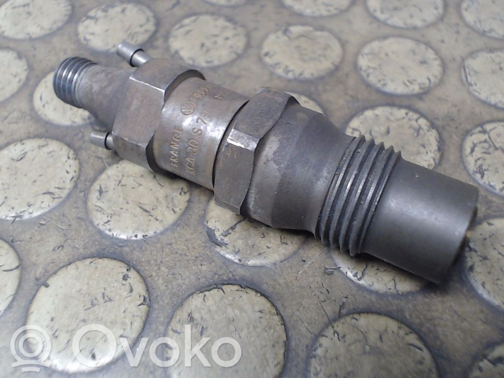 Volkswagen Multivan T4 Injector combustibil 
