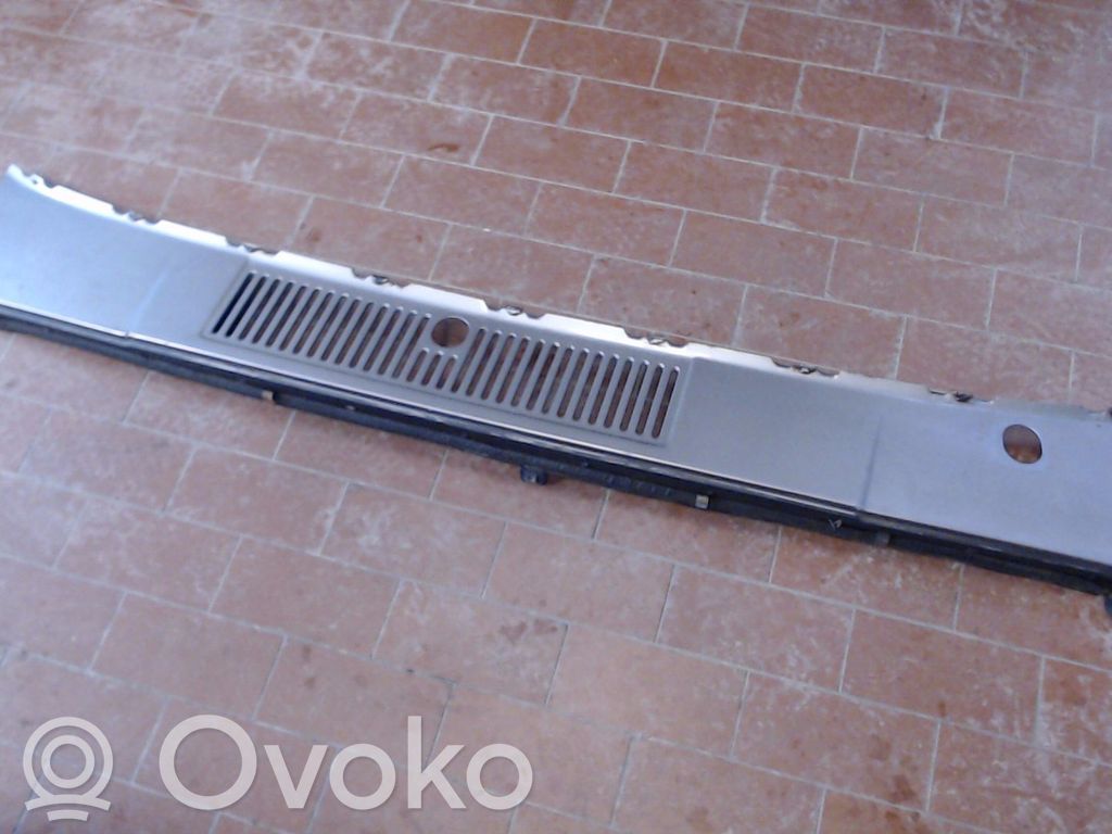 Volvo 740 Pièce de carrosserie avant